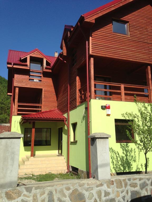 Dorf Haus Valiug Ξενοδοχείο Εξωτερικό φωτογραφία